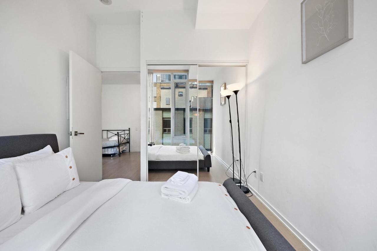 Trendy 1Bedroom Downtown Toronto Condo Exterior photo